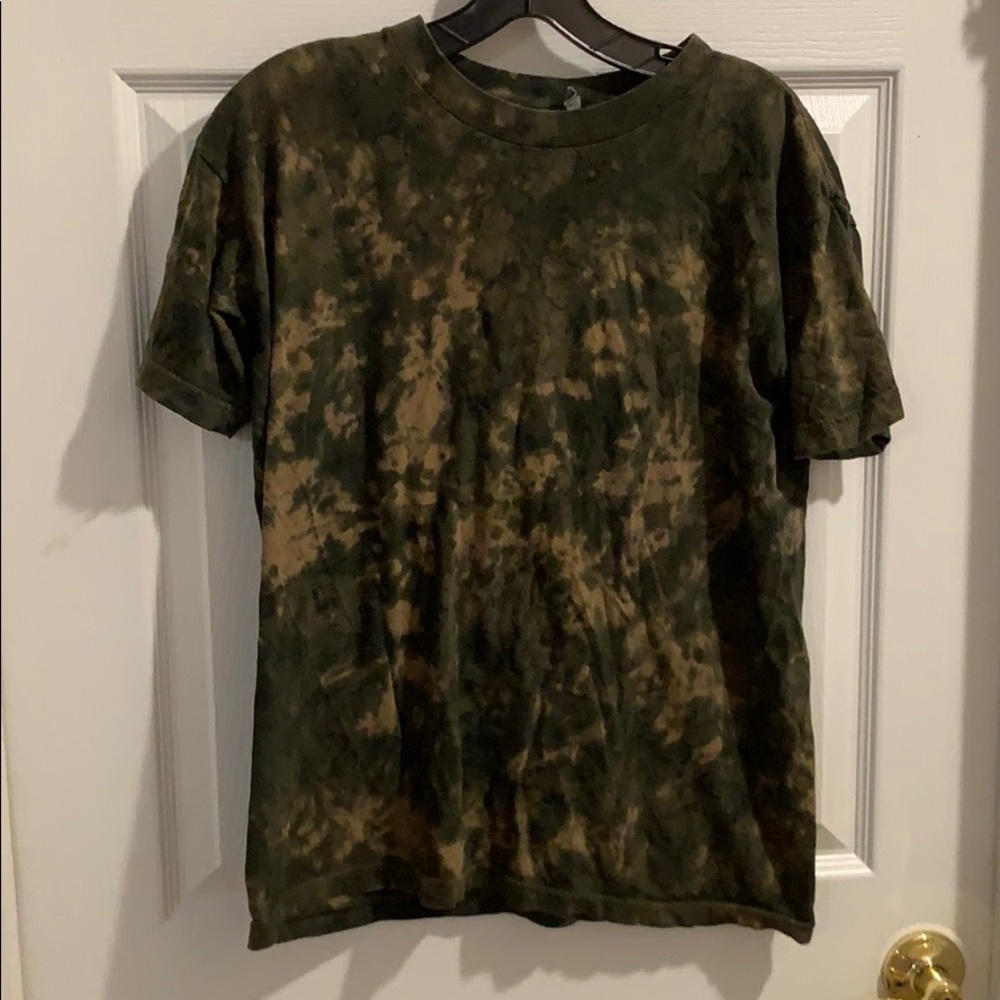 URBAN OUTFITTERS URBAN RENEWAL tie dye tee